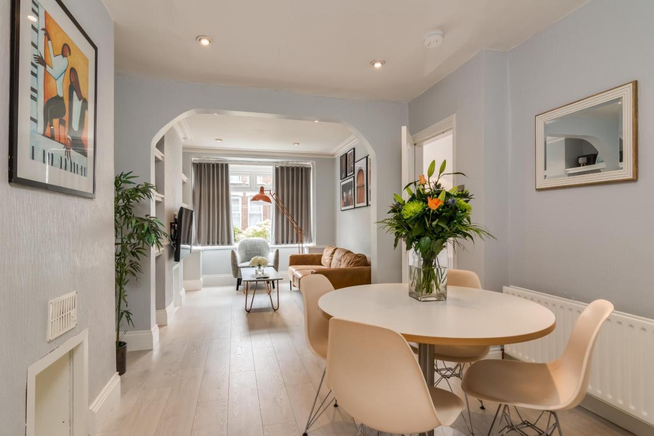 Stylish Home With Smart Technology Belfast Esterno foto
